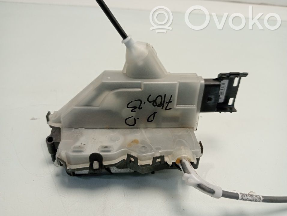 Front door lock   123980
