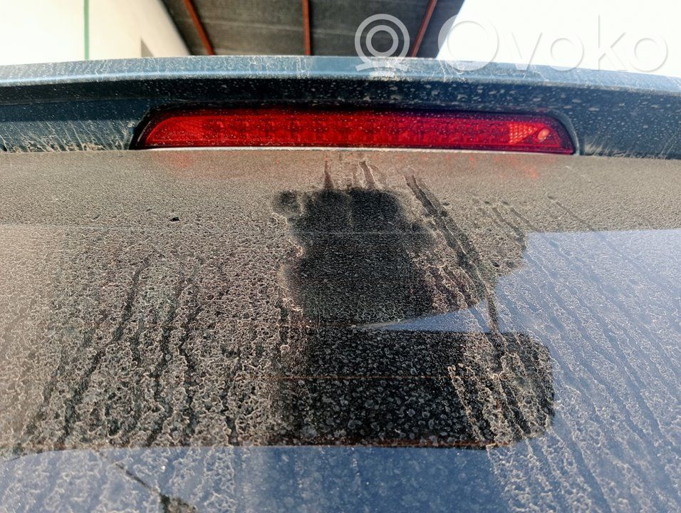 Peugeot 3008 II Trzecie światło stop 