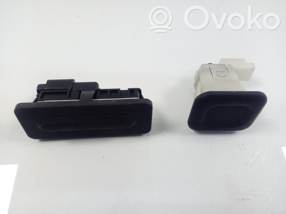 Manecilla externa puerta trasera   95835T02