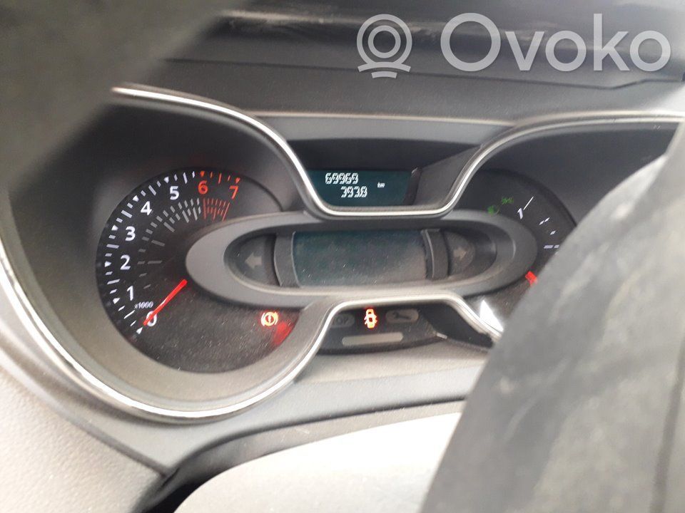 Renault Captur Speedometer (instrument cluster) 