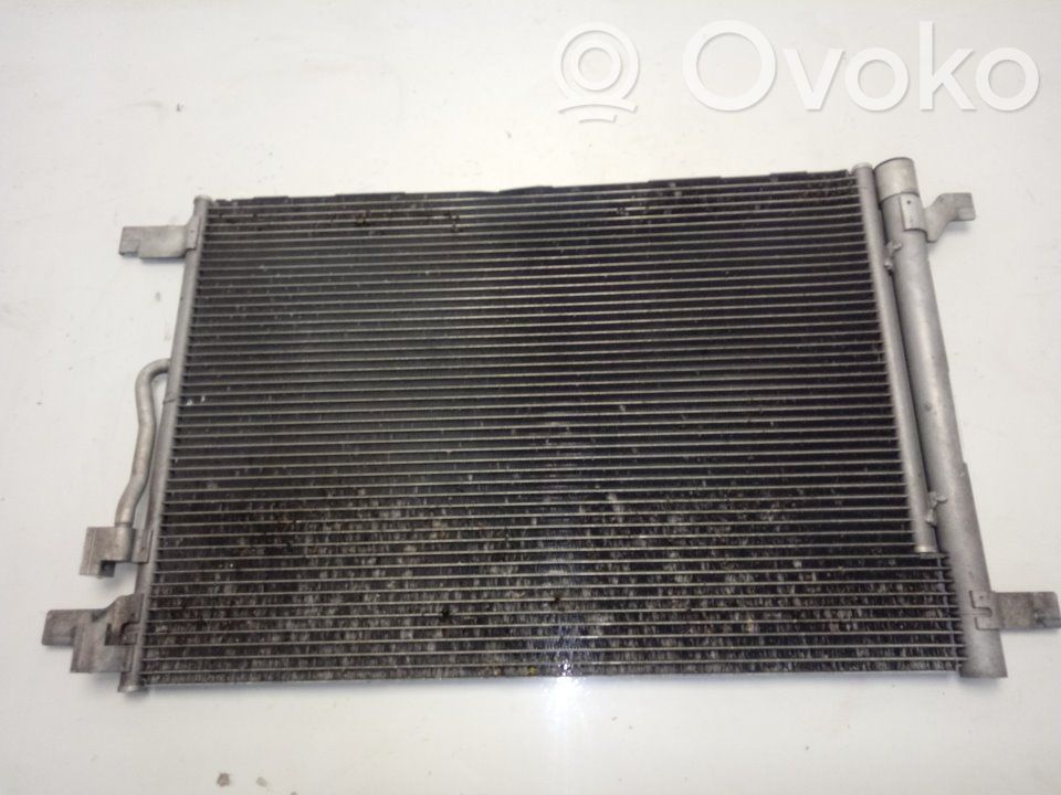 Volkswagen Tiguan Radiatore di raffreddamento A/C (condensatore)
