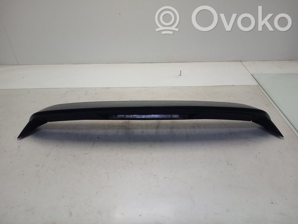 Tailgate/trunk spoiler