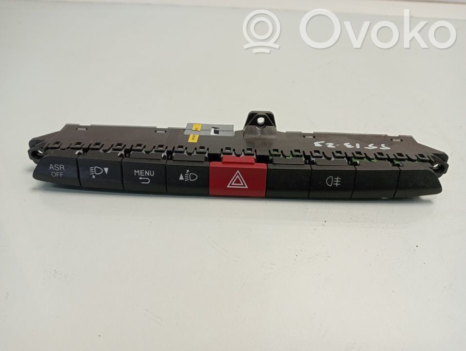 Fiat Doblo Botón interruptor de luz de peligro 