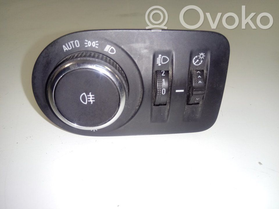 Opel Combo E Panel lighting control switch 