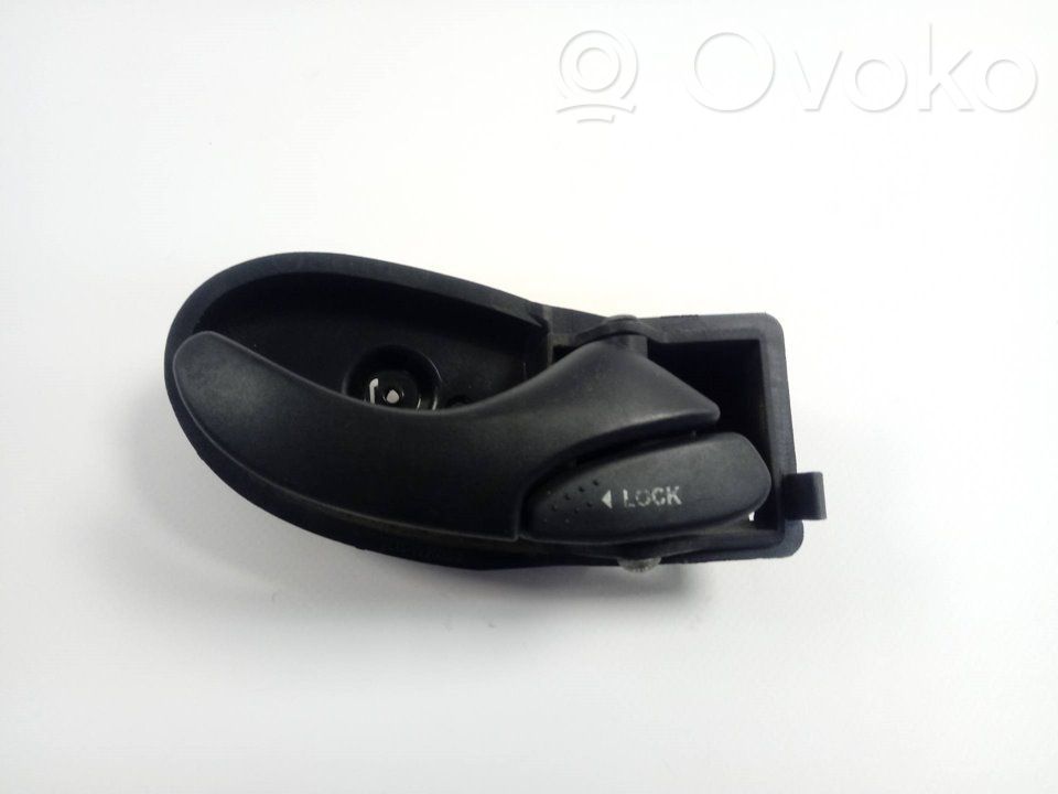 Manecilla interna puerta delantera   YC15V22600A