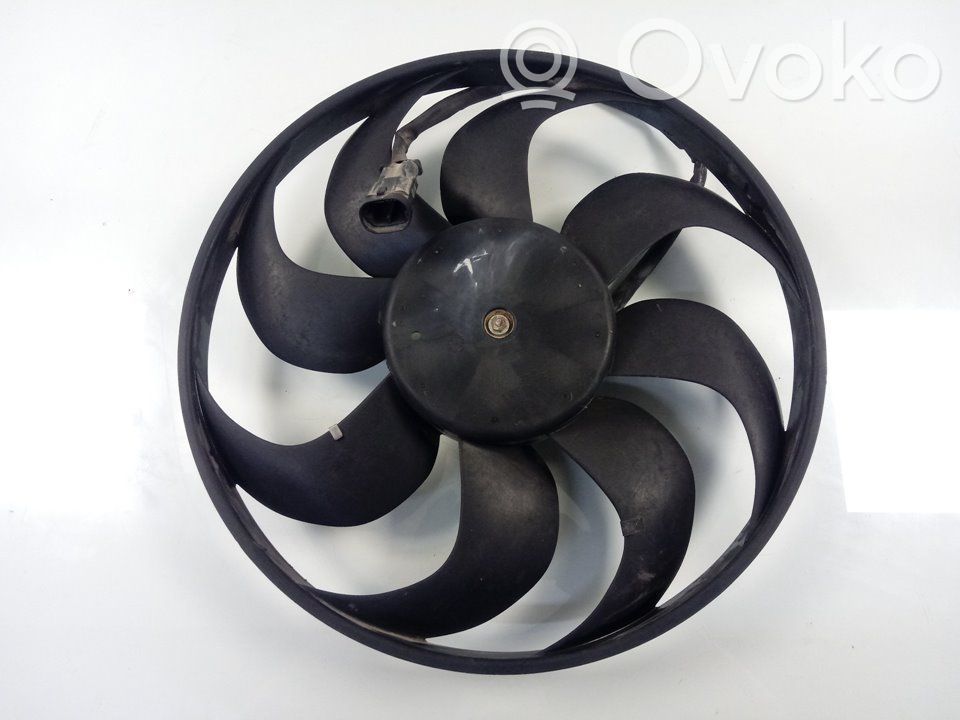 Opel Vivaro Elektrisks radiatoru ventilators 