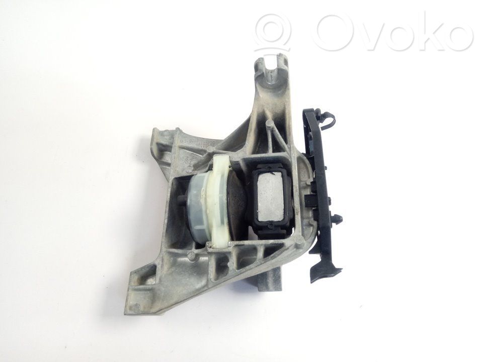 Engine mount bracket   9819665580