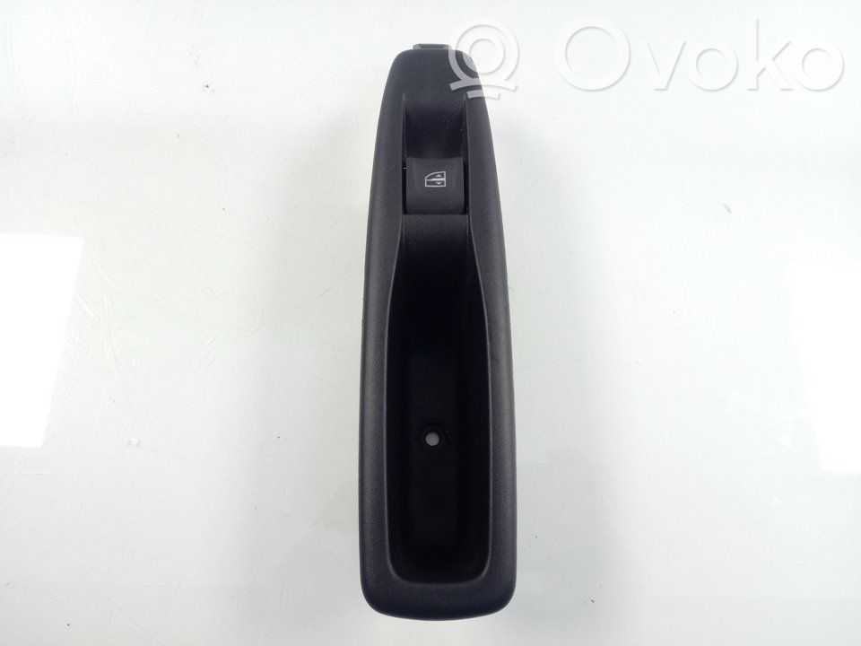 Interruptor del elevalunas eléctrico   829614619R