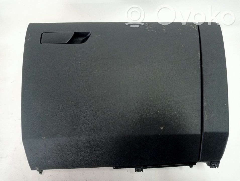 Boite à gants   5FB857095J