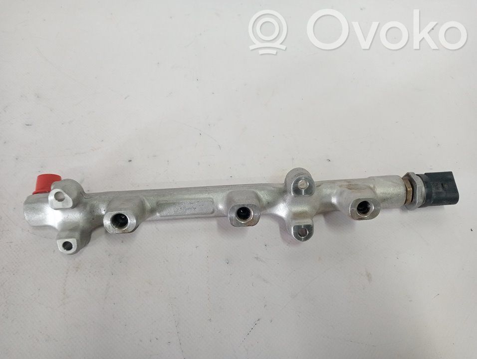 Rampa inyectora   05C133320A