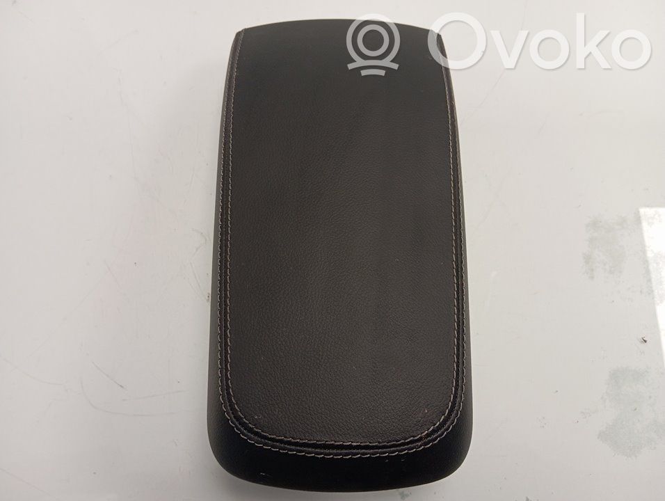 Volvo XC90 Armrest 