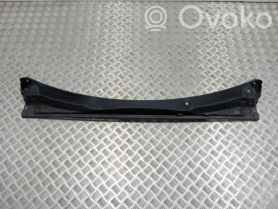 Renault Captur II Windshield trim 