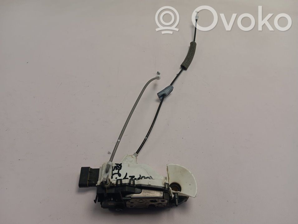 Front door lock   755051