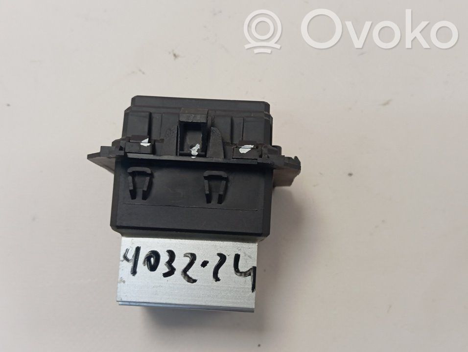 Renault Trafic III (X82) Motor aerotermă/rezistor ventilator 