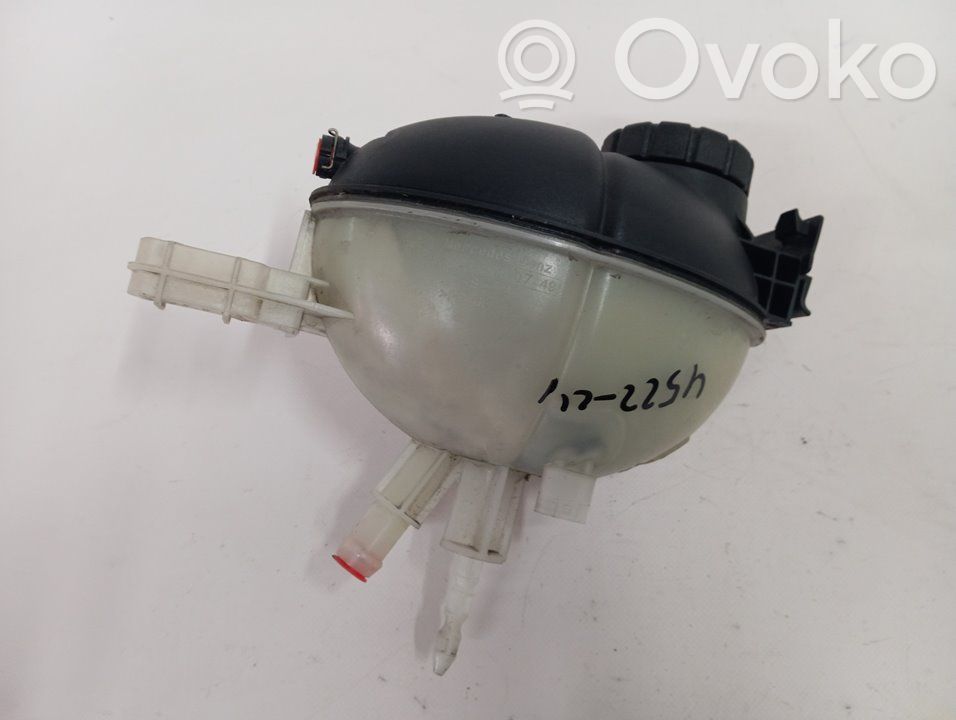 Mercedes-Benz E W212 Vaso di espansione carburante