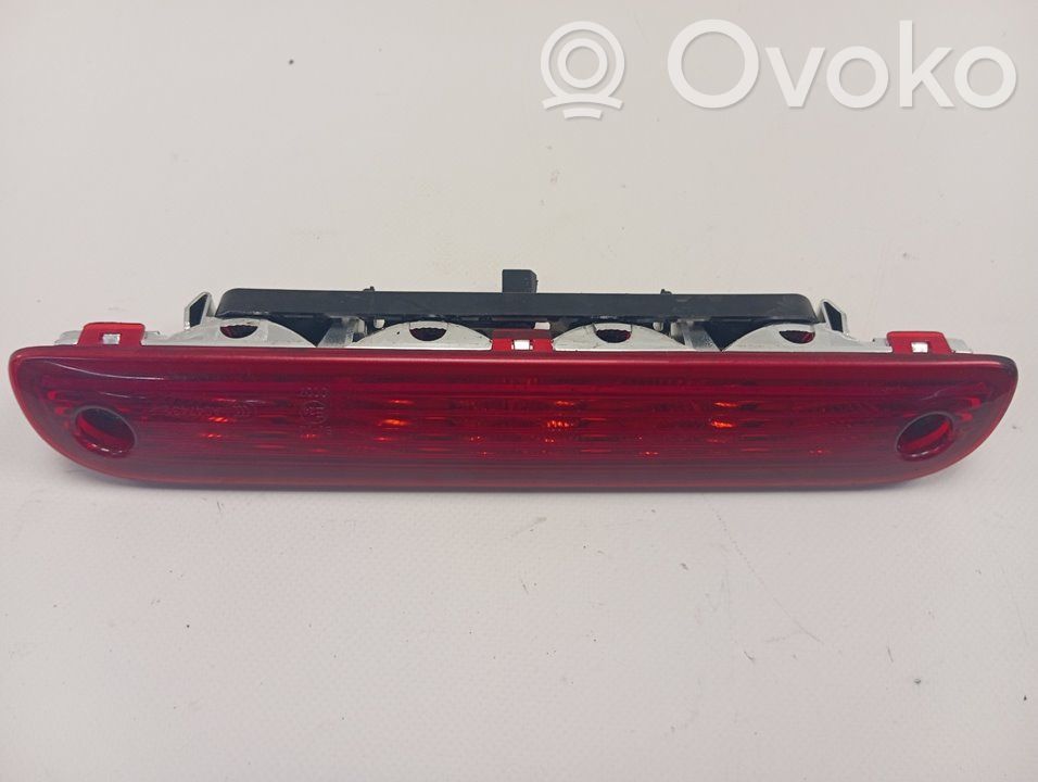Luz de freno adicional/tercera   3202000393