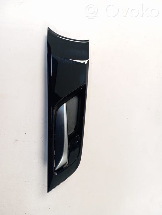 Manecilla interna puerta delantera   11139075