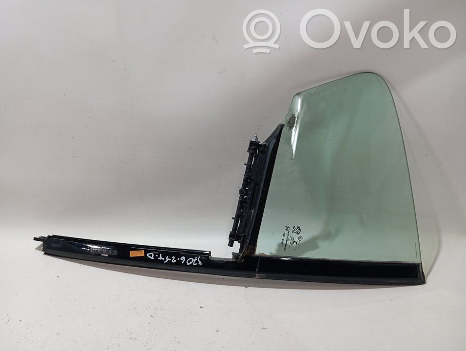 Peugeot 508 Vidrio lateral trasero 