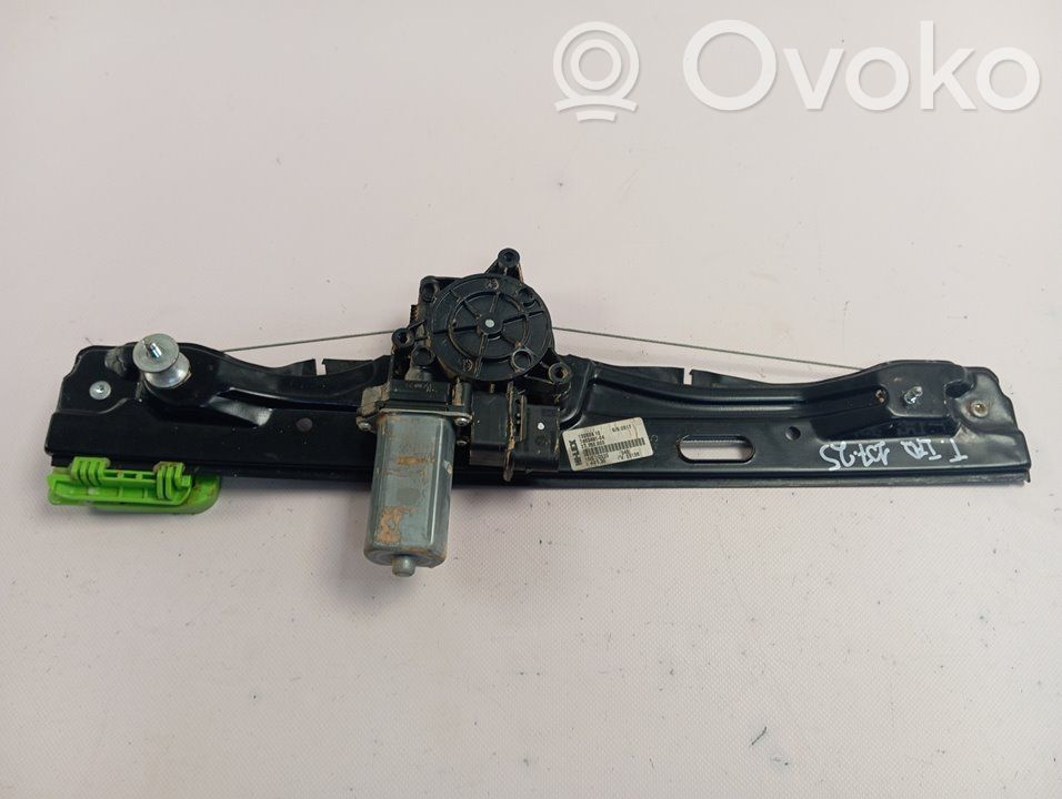 BMW 2 F46 Meccanismo di sollevamento del finestrino posteriore senza motorino