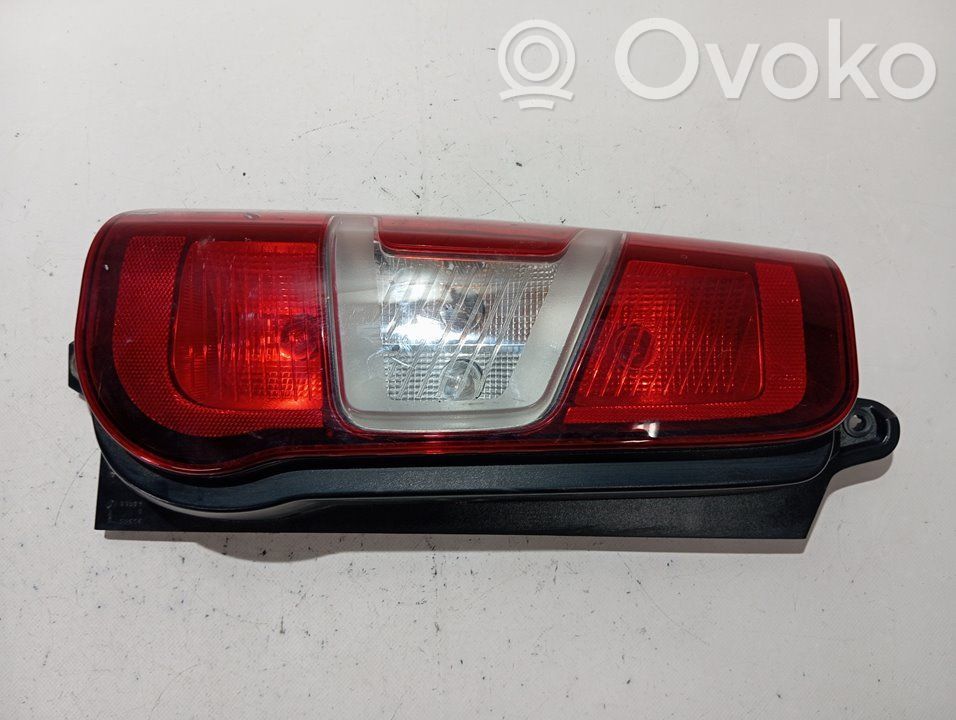 Rear/tail lights   9819235880