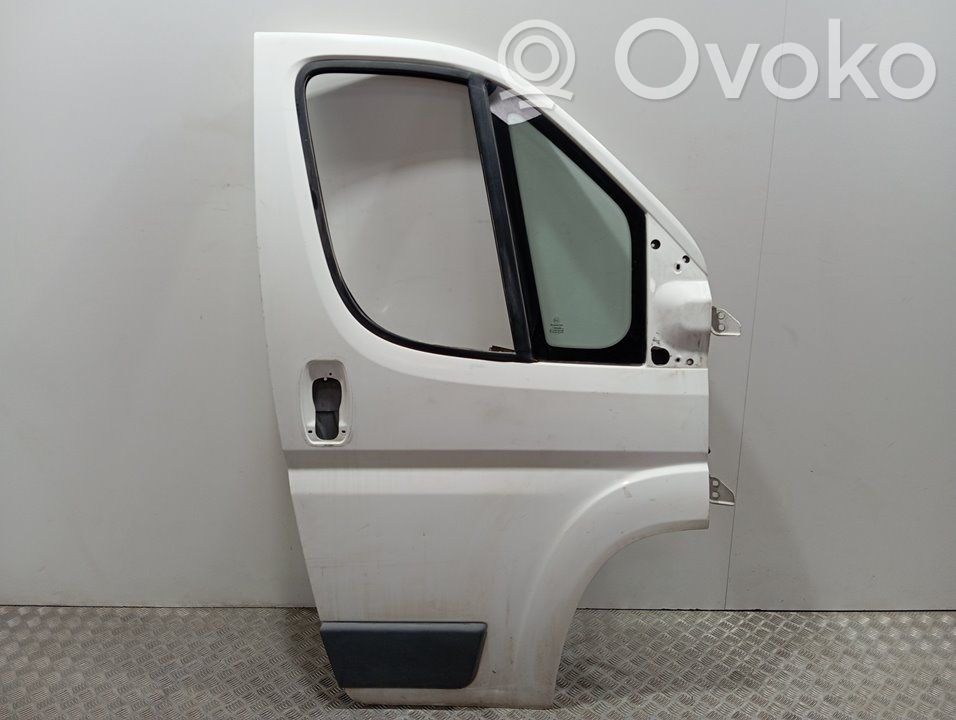 Priekinės durys   9004EC,1682477280