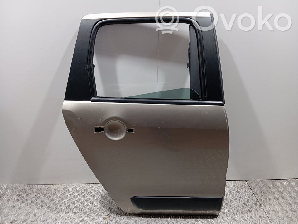 Drzwi tylne   9008V6