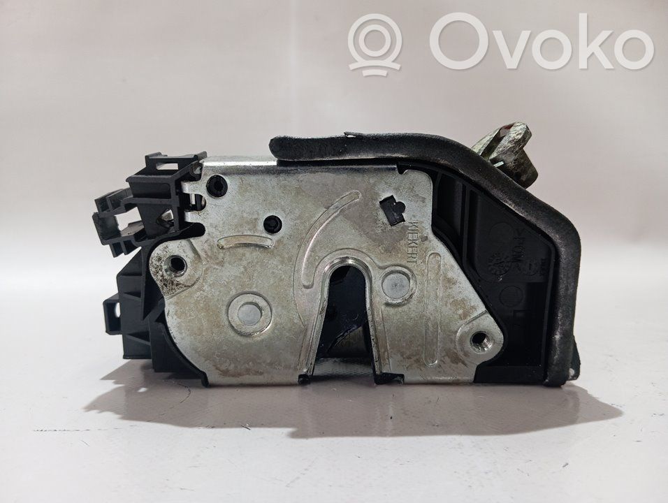 BMW 5 E60 E61 Etuoven lukko 