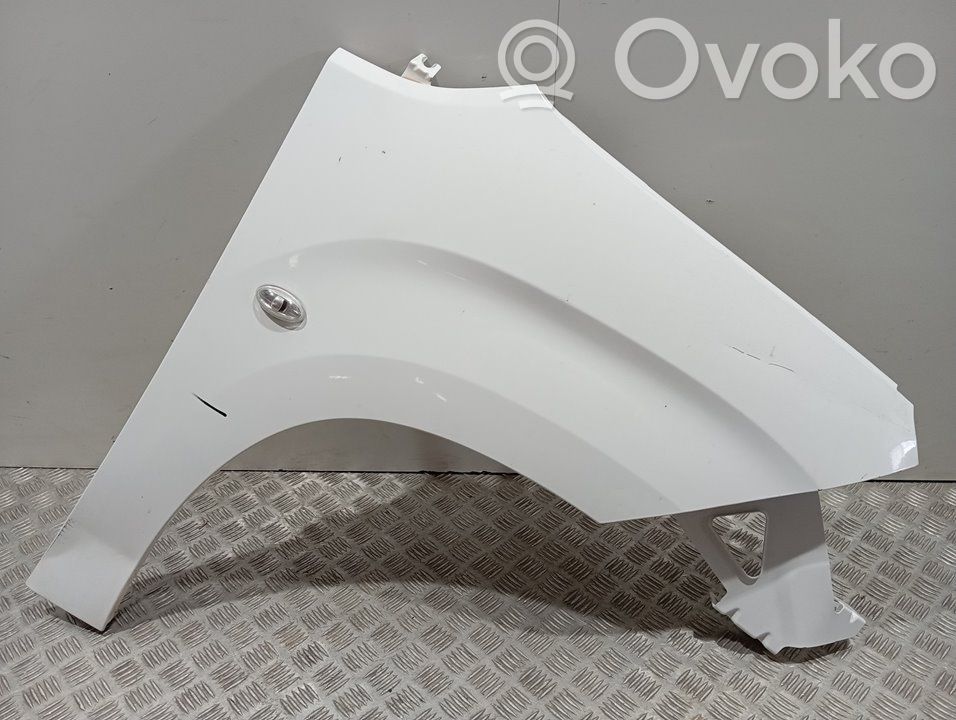 Opel Combo E Sparnas 