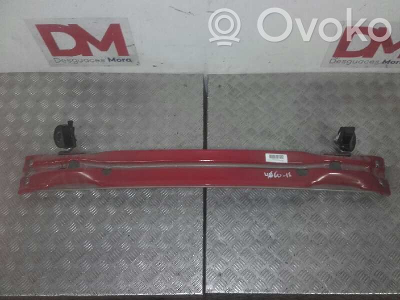 Soporte del parachoques delantero