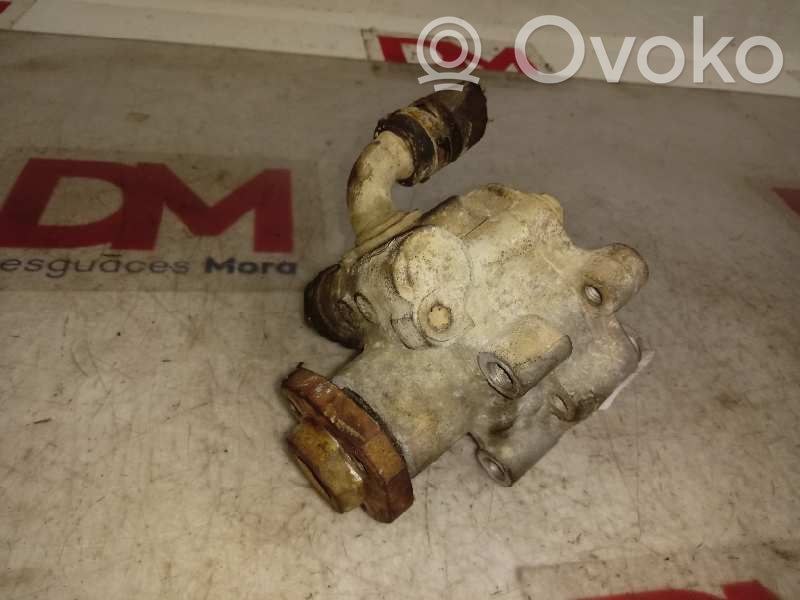 Ohjaustehostimen pumppu   1J0422154