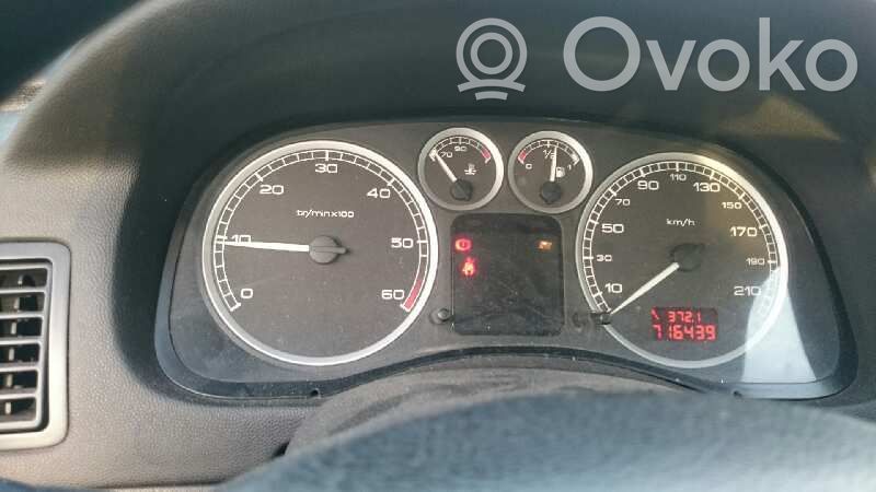 Peugeot 307 Spidometrs (instrumentu panelī) 
