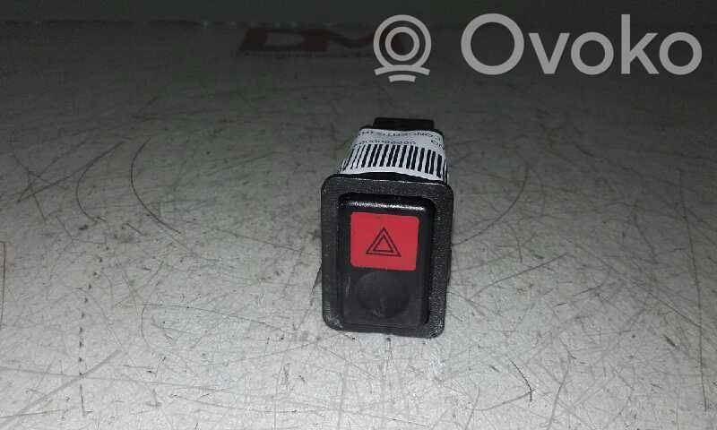 Botón interruptor de luz de peligro