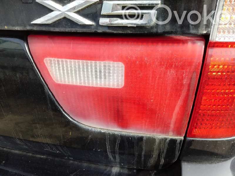 BMW X5 E53 Aizmugurējais lukturis pārsegā 