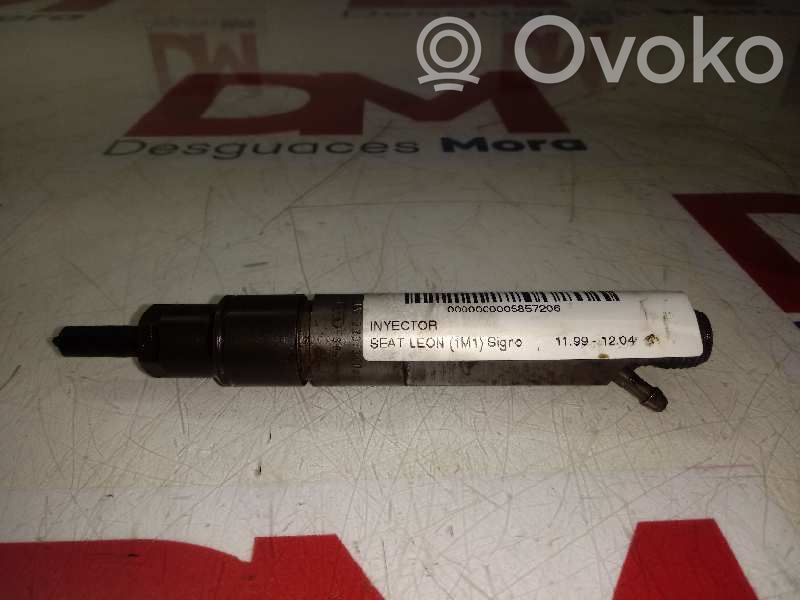 Inyector de combustible   028130202P