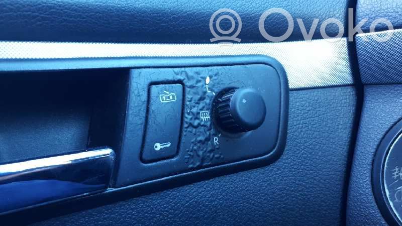 Volkswagen Touran I Wing mirror switch 