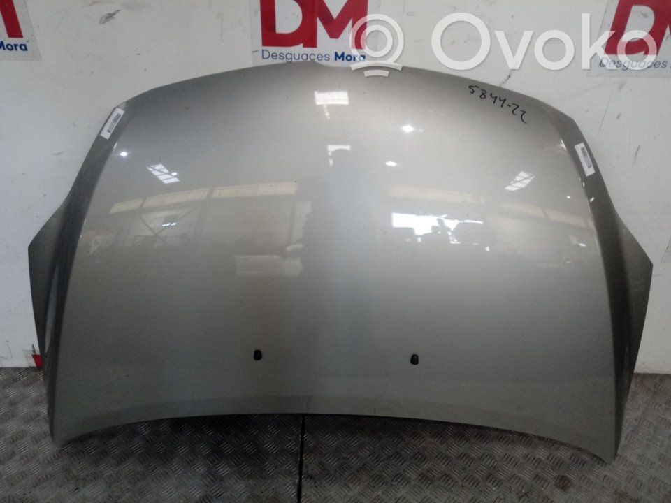 Mazda 5 Капот двигателя 