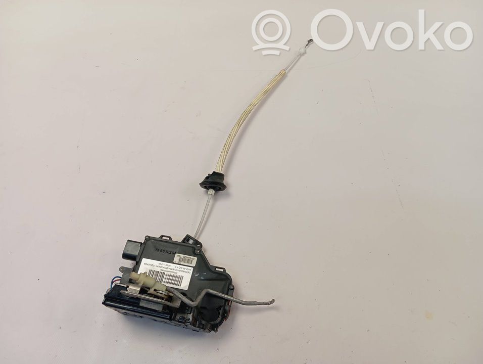 Front door lock   8Z2837015E