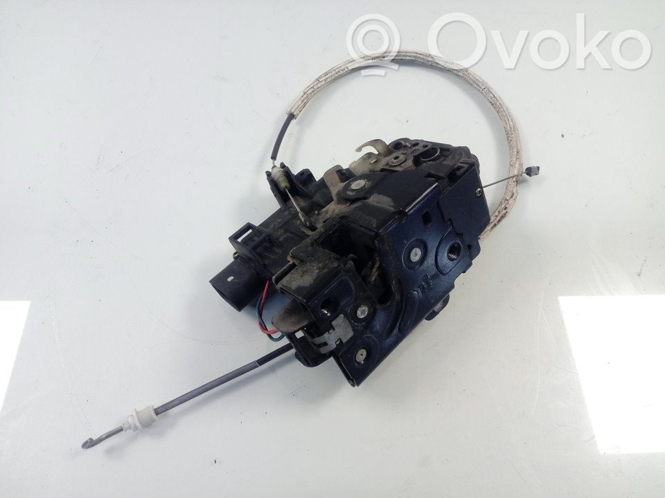 Etuoven lukko   8N1837016