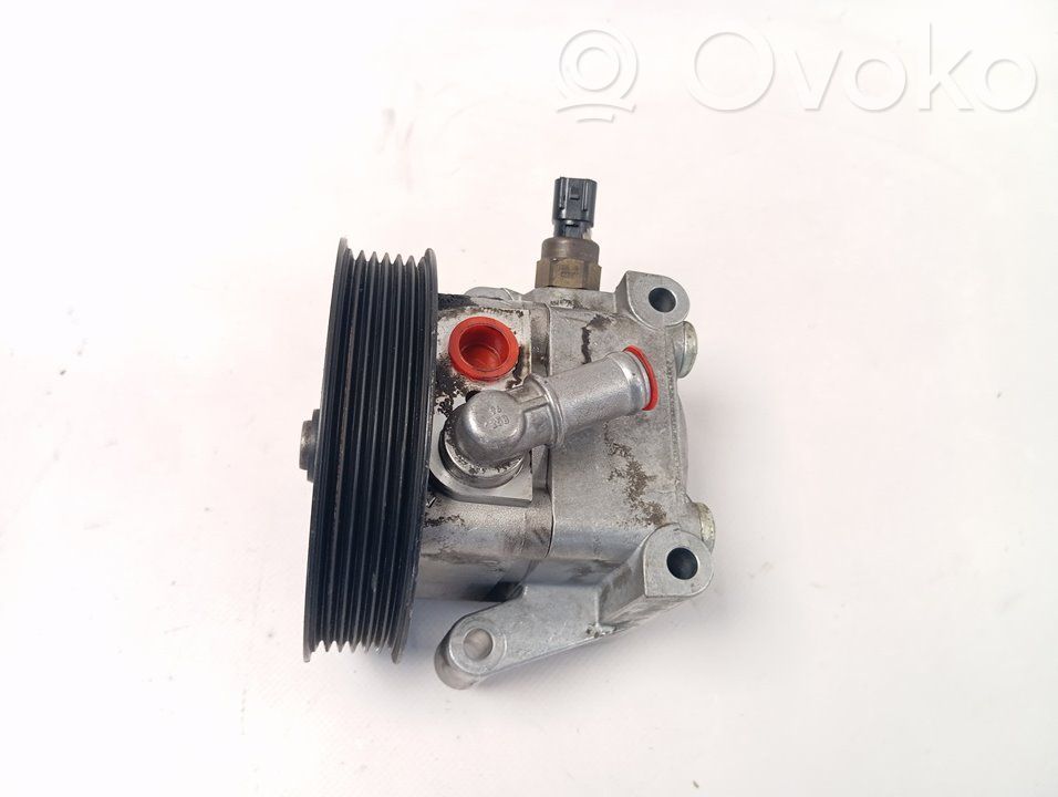 Ford Focus Ohjaustehostimen pumppu 