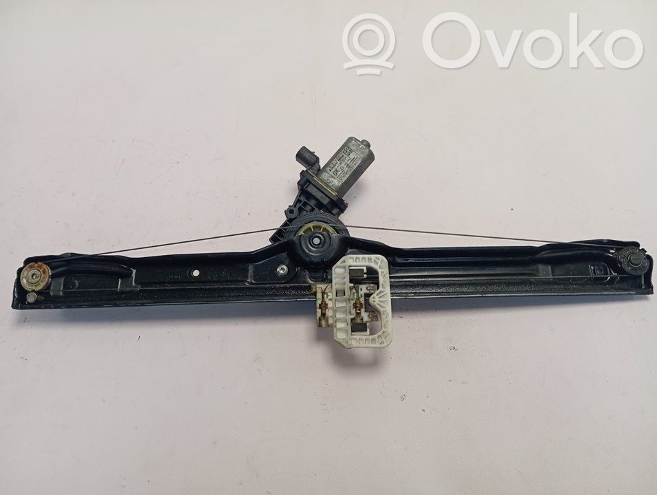 Iveco Daily 45 - 49.10 Alzacristalli manuale della portiera anteriore 