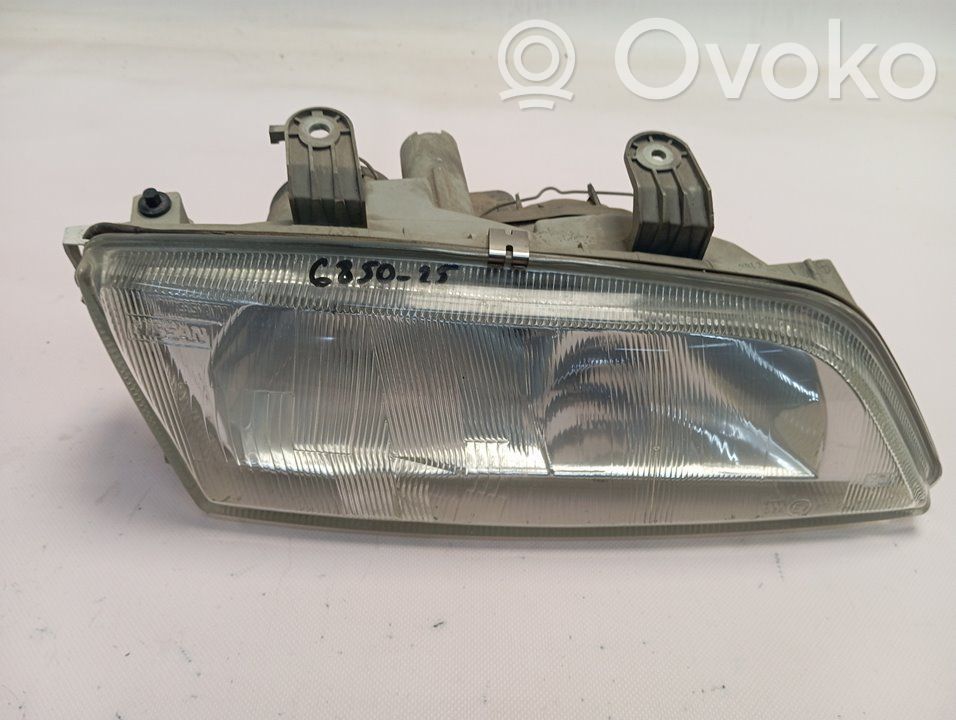 Phare frontale   260252F901