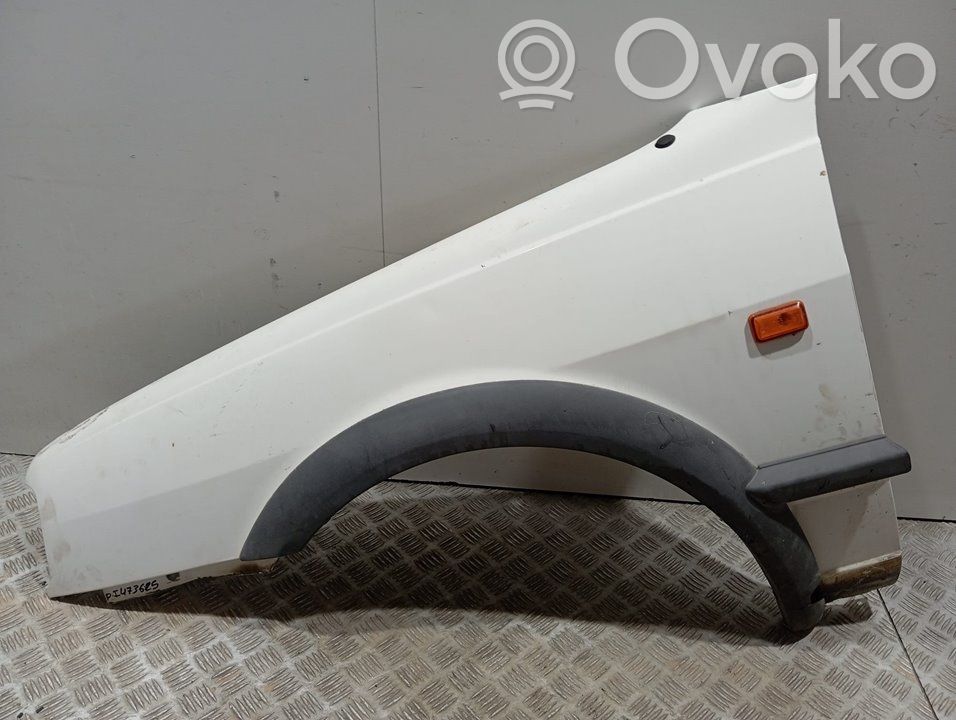 Volkswagen Polo II 86C 2F Aripă 