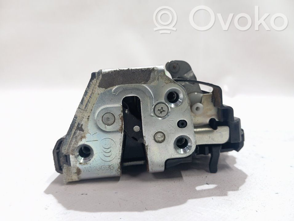 Toyota RAV 4 (XA30) Cerradura de puerta trasera 