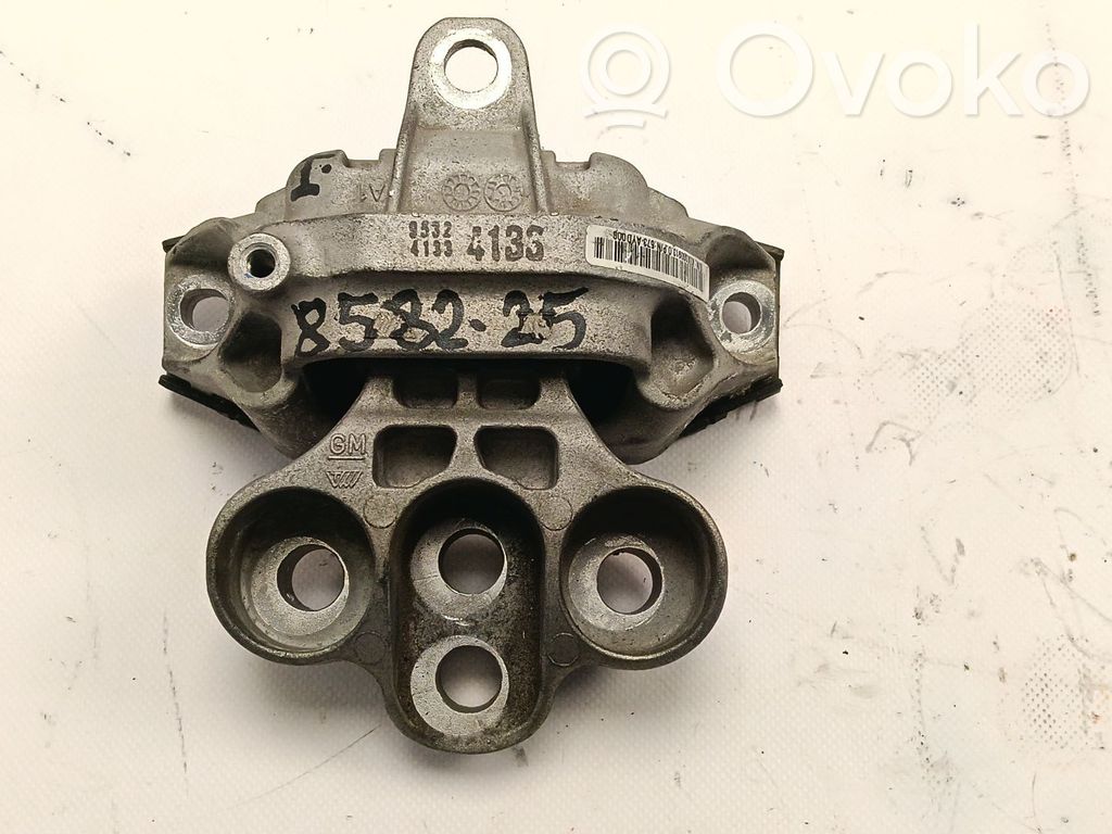 Opel Mokka Engine mount bracket 