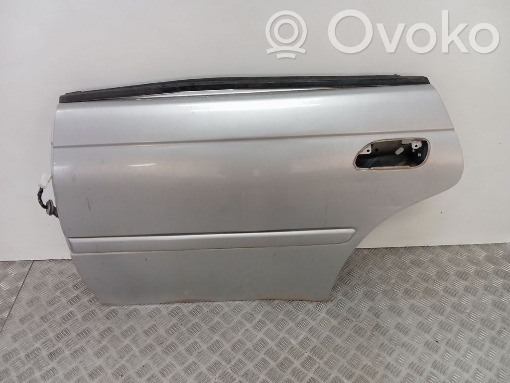 Puerta trasera   61400AC330