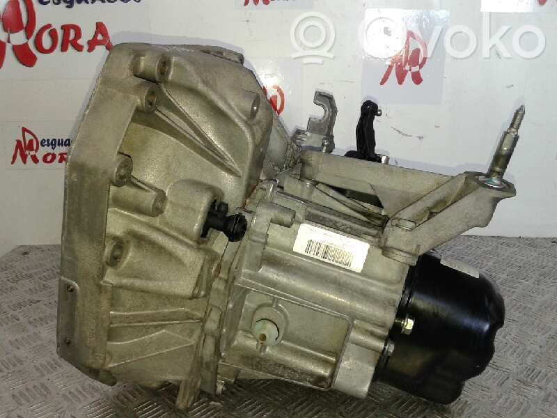 Nissan Juke I F15 Manualna 5-biegowa skrzynia biegów 
