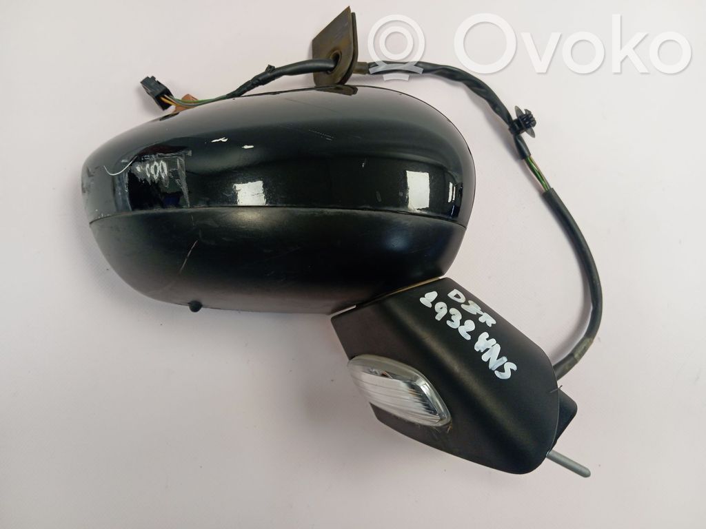 Front door electric wing mirror