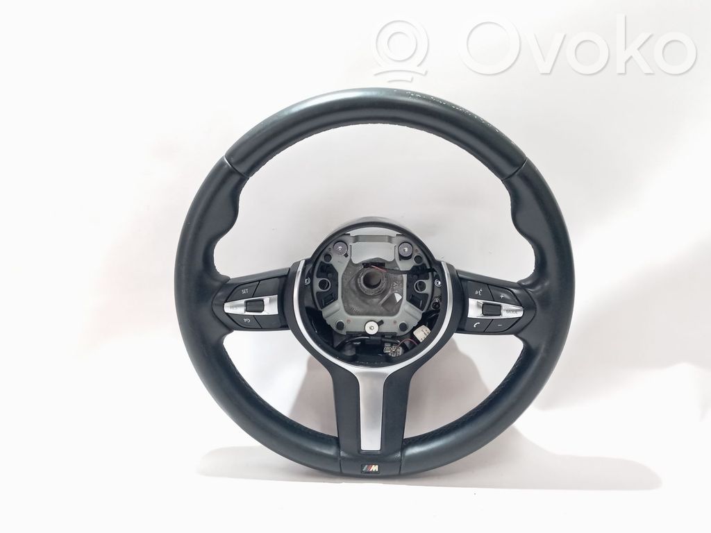 Steering wheel   3074437