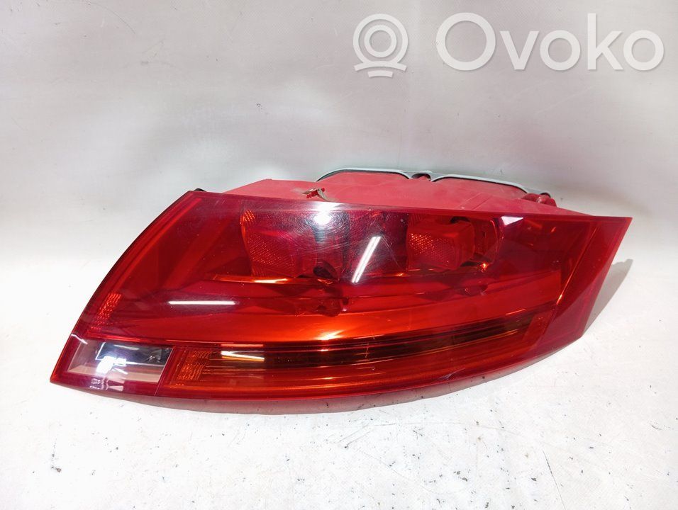 Takavalot   8J0945096B