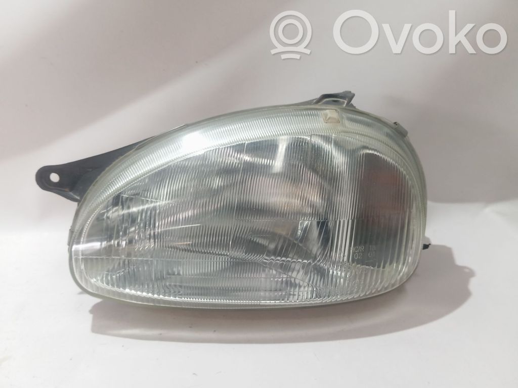 Opel Corsa B Phare frontale 